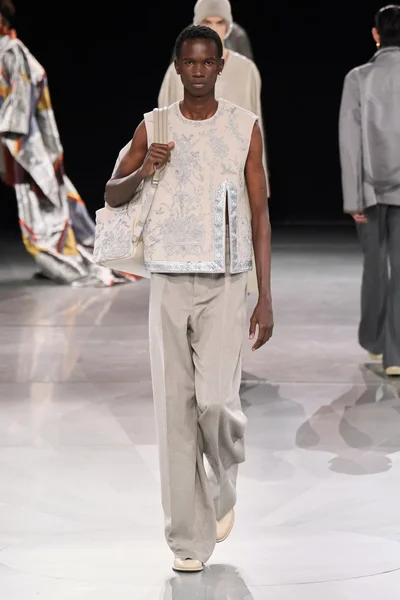 Look 47